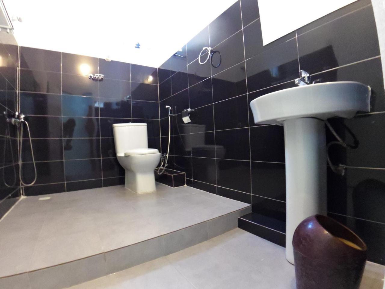 Villa Ty Milyn Mazela SA Dakar Exteriör bild