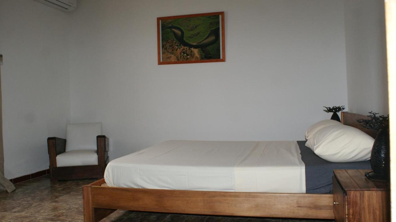 Villa Ty Milyn Mazela SA Dakar Exteriör bild