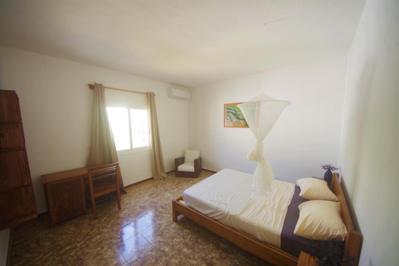 Villa Ty Milyn Mazela SA Dakar Exteriör bild