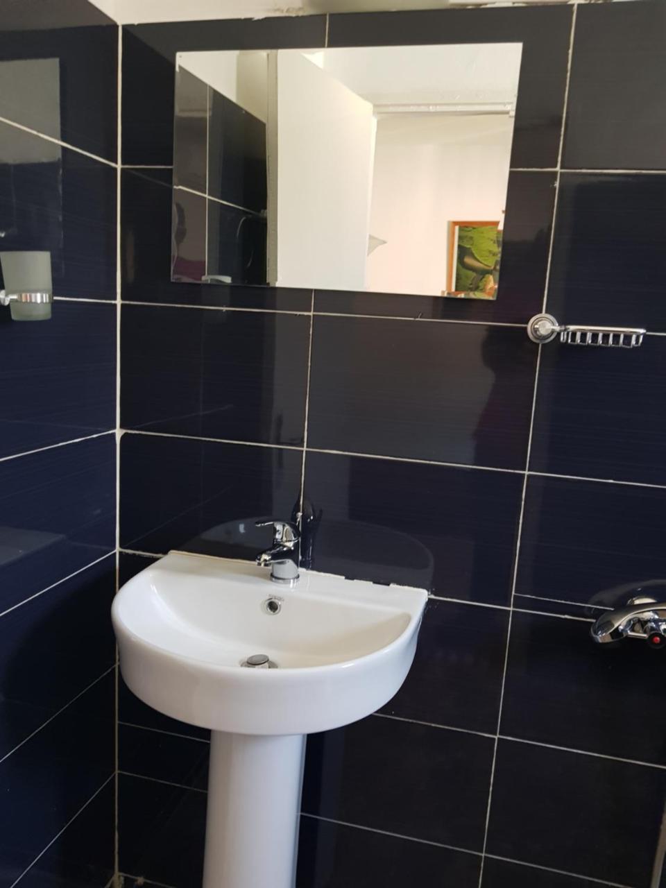 Villa Ty Milyn Mazela SA Dakar Exteriör bild