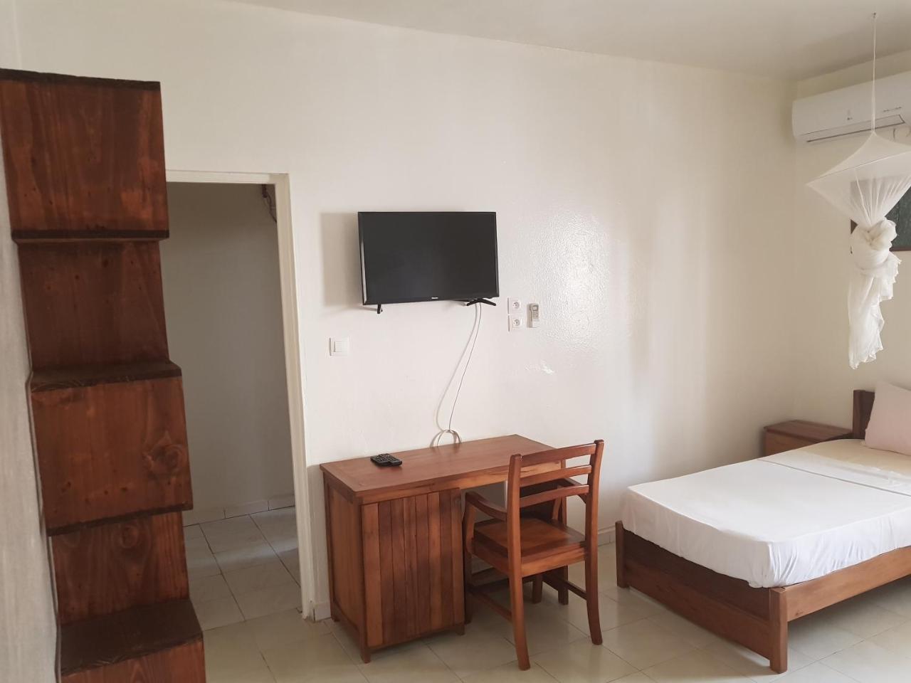 Villa Ty Milyn Mazela SA Dakar Exteriör bild