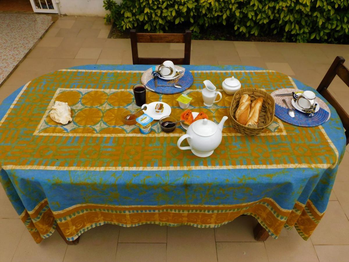 Villa Ty Milyn Mazela SA Dakar Exteriör bild