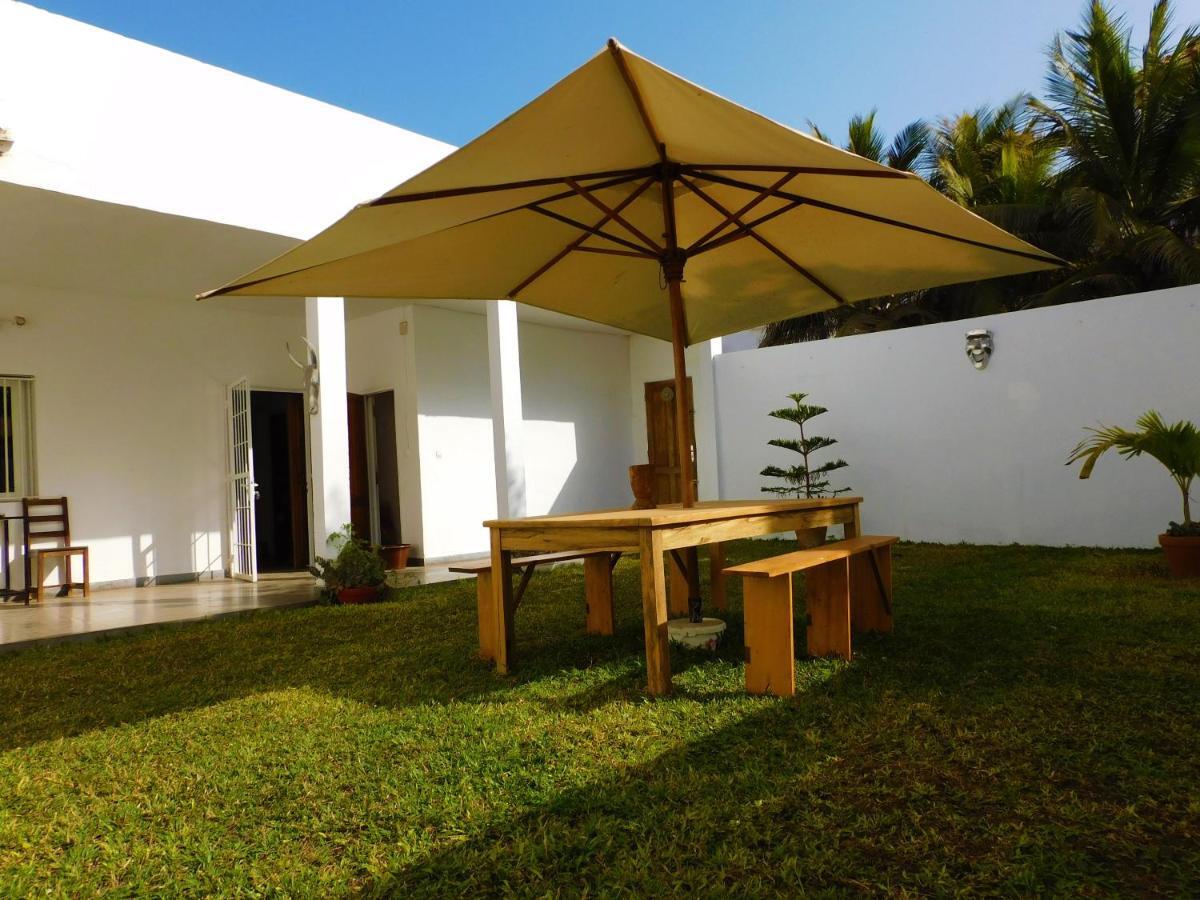 Villa Ty Milyn Mazela SA Dakar Exteriör bild